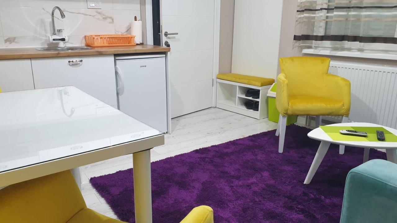 Apartment Sweet Dreams 3 *
